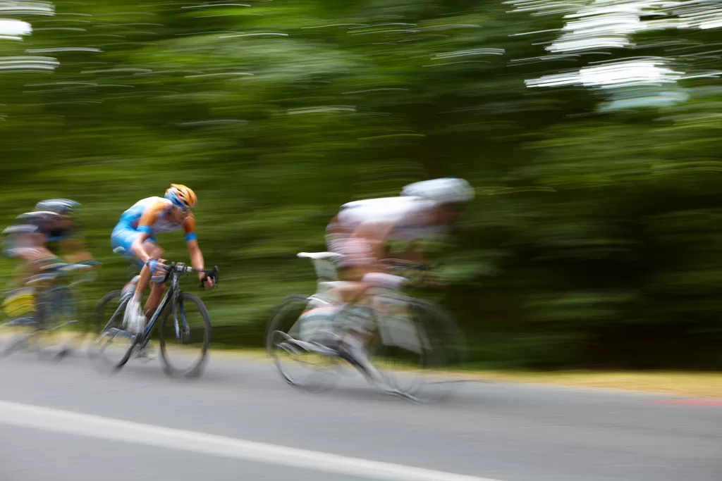 De Tour de France 2025: Pogcacar stevig in het geel, afscheid van Remco ...