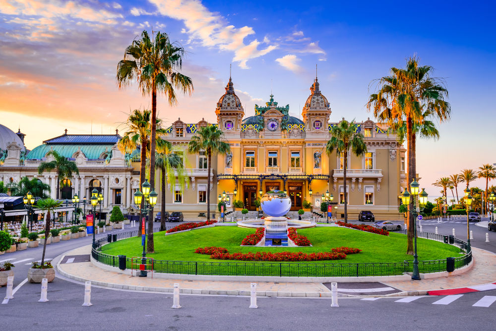 The art of luxury leisure: From private jets to premier casinos ...