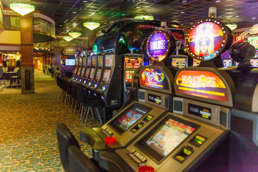 Lucky 7 Casino & Hotel